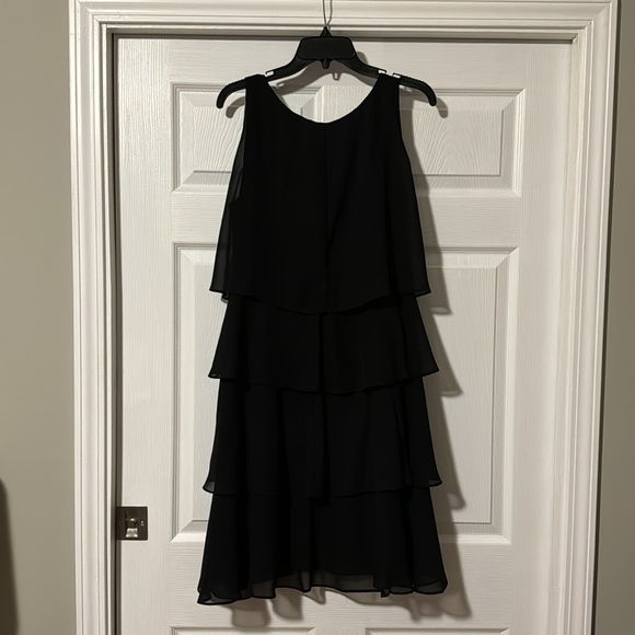 NWOT Signature Tessa sleeveless black dress - Picture 5 of 9